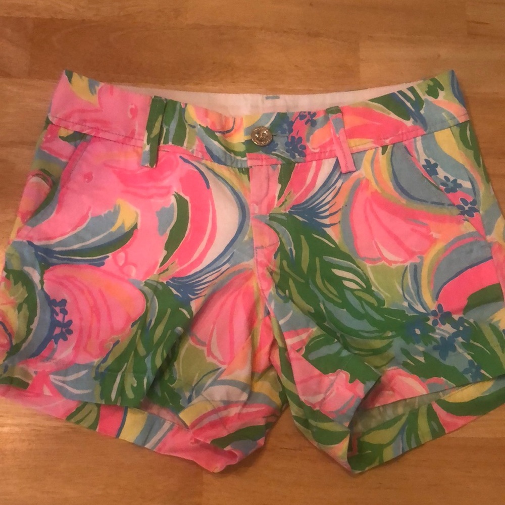 New w/o tag Lilly Pulitzer size 0 short.